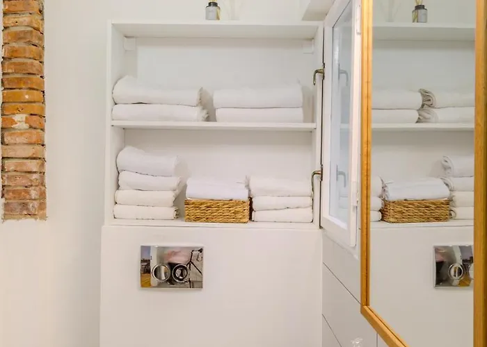 公寓 Honterus I By Kronstay *